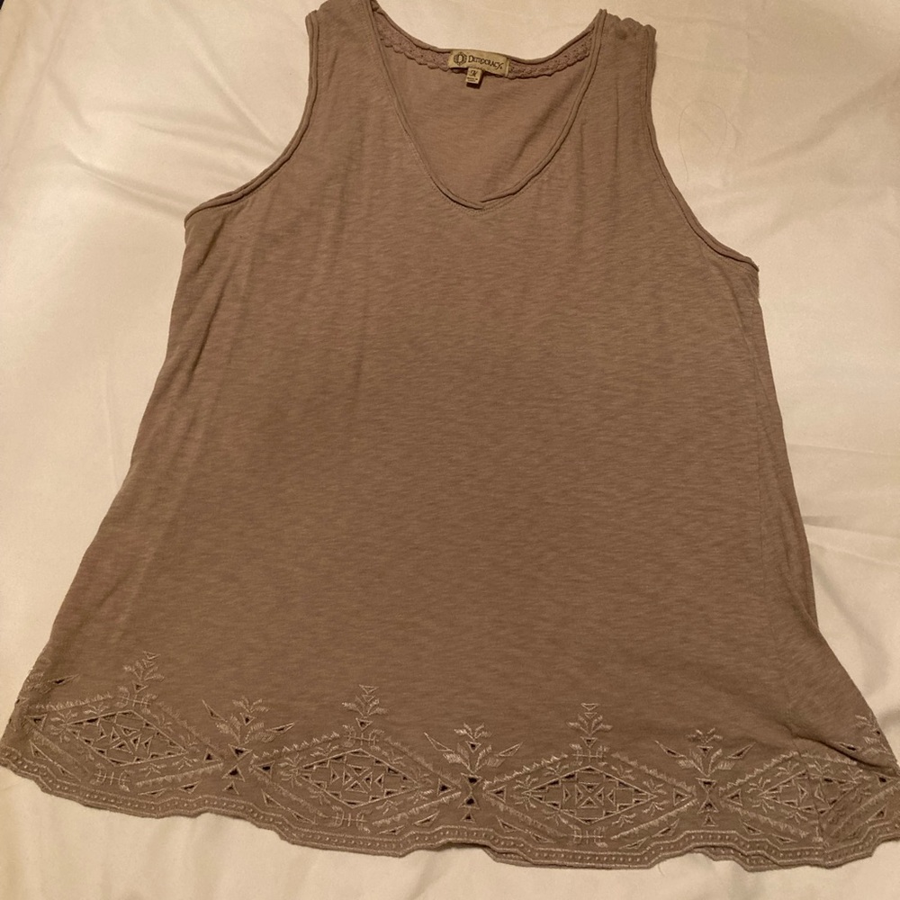Democracy woman sleeveless shirt